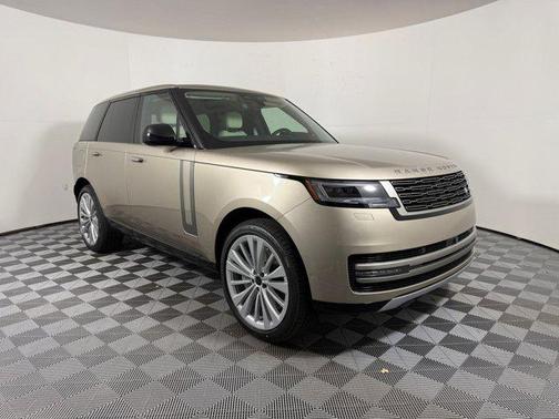 2026 Land Rover Range Rover P530 SE