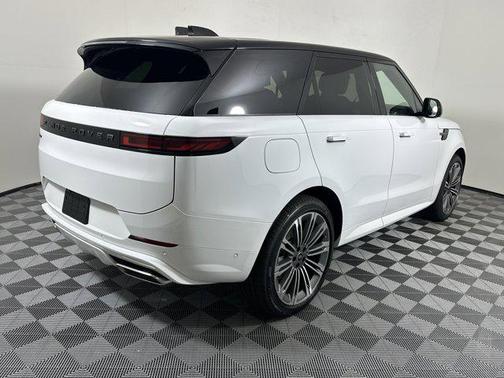 2025 Land Rover Range Rover Sport SE