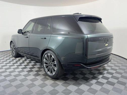 2023 Land Rover Range Rover P400 SE