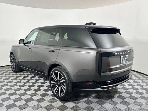 2023 Land Rover Range Rover P530 SE