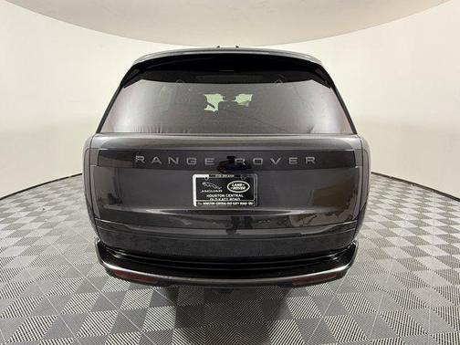 2026 Land Rover Range Rover P400 SE 7 Seat