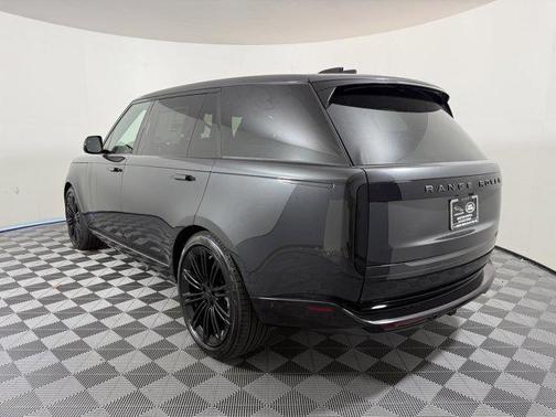 2026 Land Rover Range Rover P400 SE 7 Seat