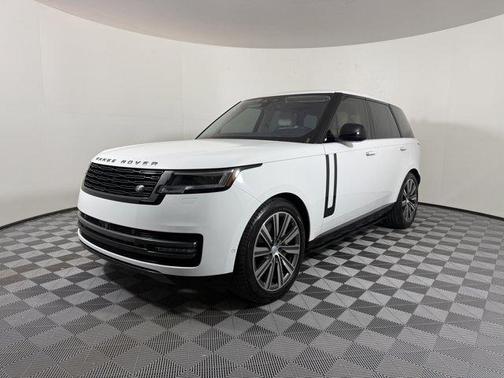 2023 Land Rover Range Rover P530 SE