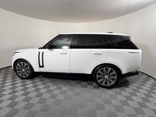 2023 Land Rover Range Rover P530 SE