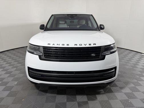 2023 Land Rover Range Rover P530 SE