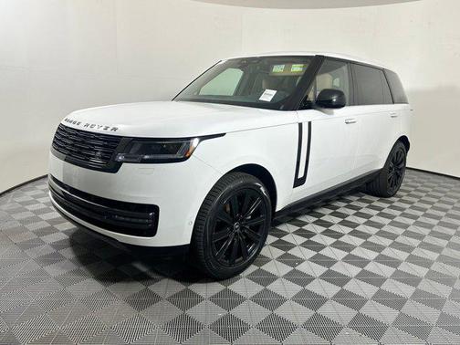 2025 Land Rover Range Rover P400 SE 7 Seat