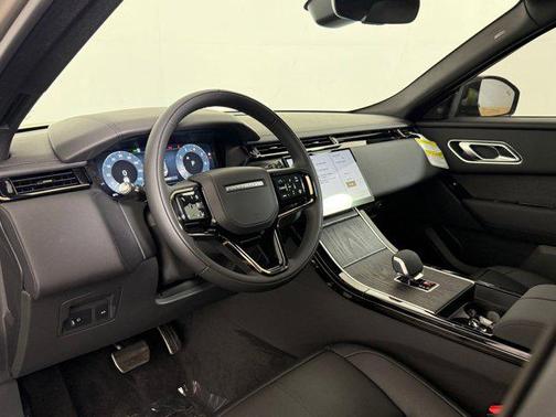 2026 Land Rover Range Rover Velar P250 SE R-Dynamic