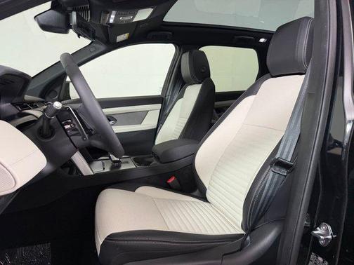 Santorini Black Metallic 2026 Land Rover Discovery Sport Landmark