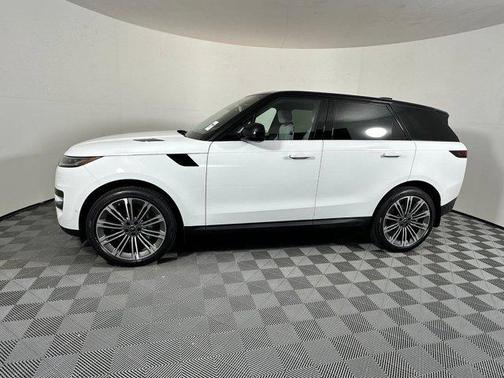 2025 Land Rover Range Rover Sport SE