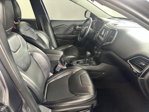 2019 Jeep Cherokee Altitude