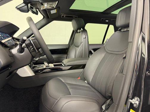 2026 Land Rover Range Rover P530 SE