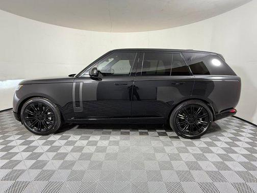 2026 Land Rover Range Rover P530 SE