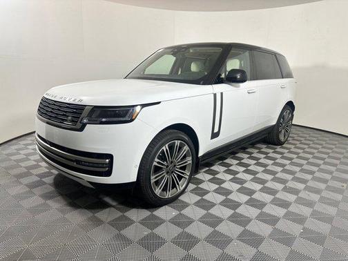 2025 Land Rover Range Rover P400 SE 7 Seat