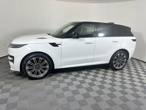 2025 Land Rover Range Rover Sport SE