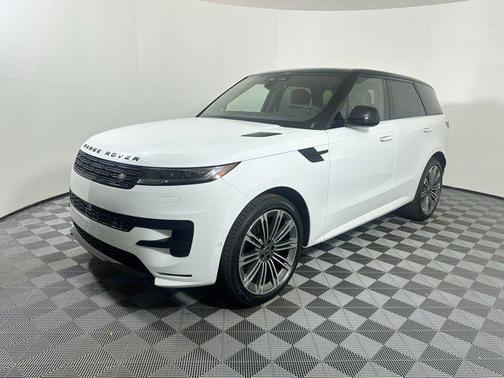 2025 Land Rover Range Rover Sport SE