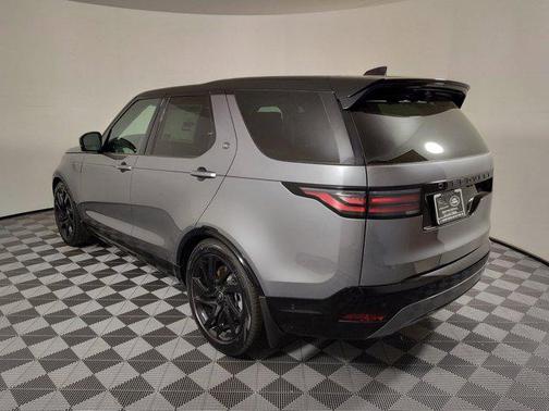 2025 Land Rover Discovery P300 Dynamic SE