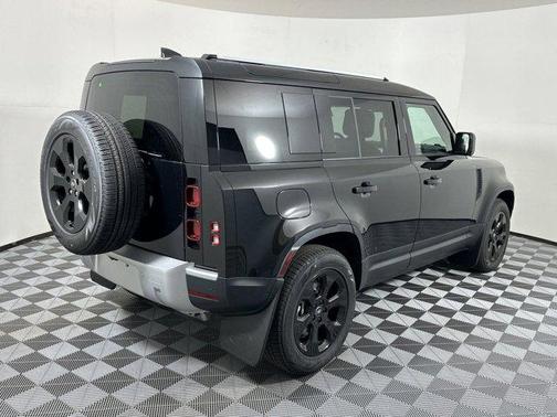 2025 Land Rover Defender 110 P400 S