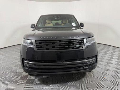 2026 Land Rover Range Rover P530 SE 7 Seat