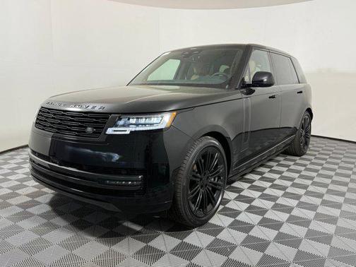 Santorini Black 2026 Land Rover Range Rover P530 SE 7 Seat