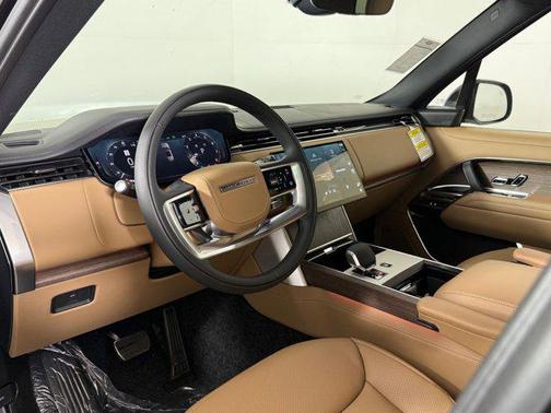 Santorini Black 2026 Land Rover Range Rover P530 SE 7 Seat