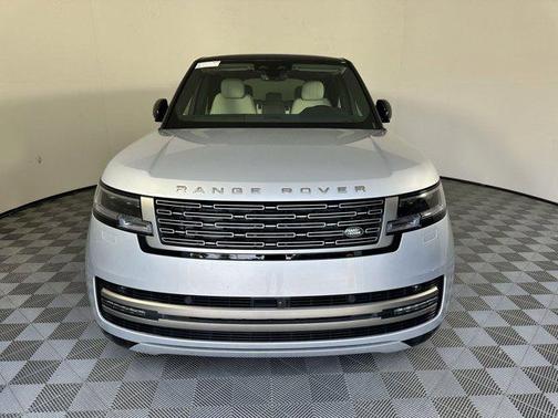 2025 Land Rover Range Rover P530 SE 7 Seat