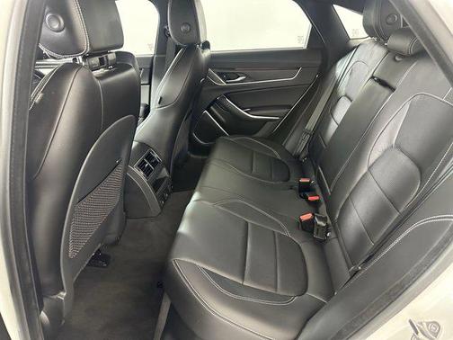 2024 Jaguar XF R-Dynamic SE P250 RWD Automatic