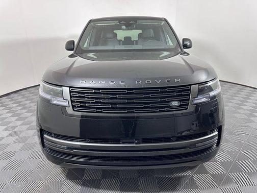 2025 Land Rover Range Rover P530 SE