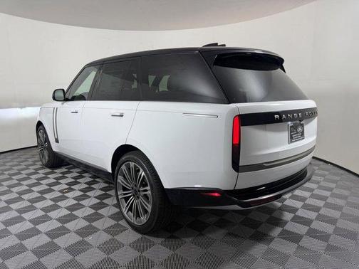 2026 Land Rover Range Rover P530 SE