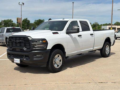Bright White Clearcoat 2025 RAM 2500 Tradesman Crew Cab 4x4 8' Box