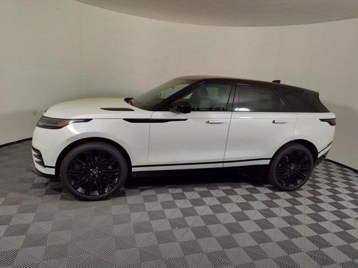 2026 Land Rover Range Rover Velar Dynamic SE