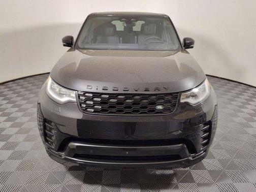 2025 Land Rover Discovery P300 Dynamic SE