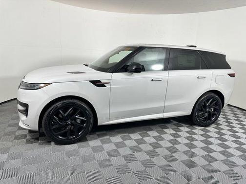 2025 Land Rover Range Rover Sport SE