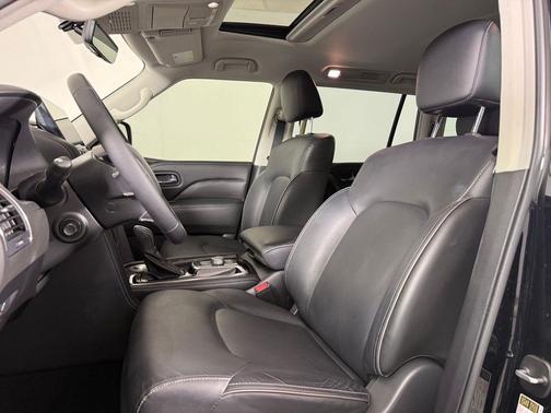 Black Obsidian 2022 INFINITI QX80 Luxe