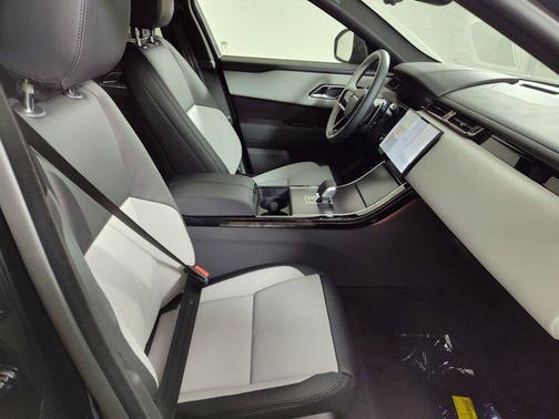 2026 Land Rover Range Rover Velar P250 SE R-Dynamic