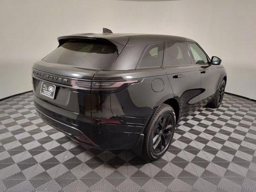 2026 Land Rover Range Rover Velar P250 SE R-Dynamic