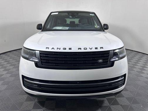 2025 Land Rover Range Rover P530 SE