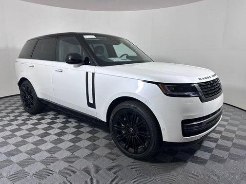 2025 Land Rover Range Rover P530 SE