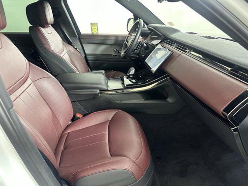 2024 Land Rover Range Rover Sport SE