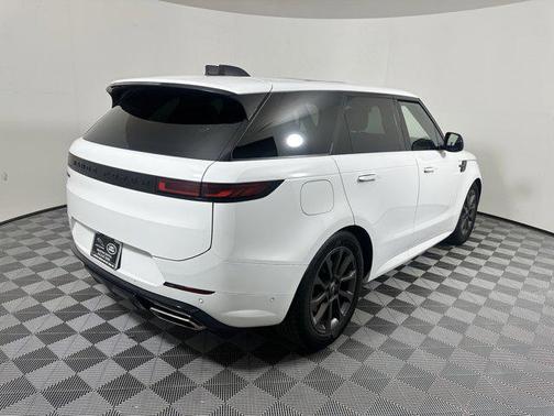 2024 Land Rover Range Rover Sport SE