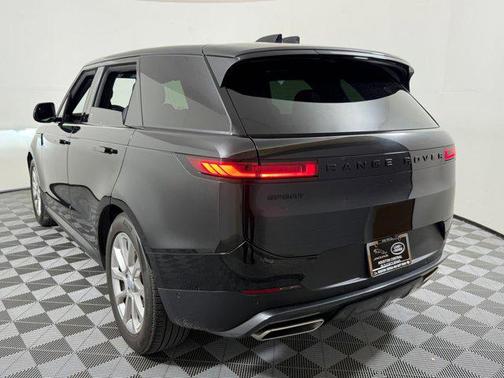 Santorini Black Metallic 2025 Land Rover Range Rover Sport SE