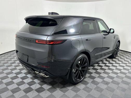 2025 Land Rover Range Rover Sport SE