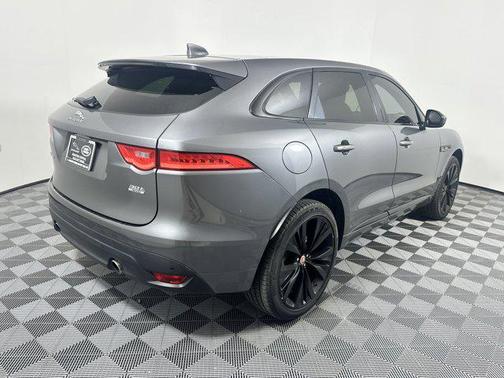 2019 Jaguar F-PACE 30t R-Sport