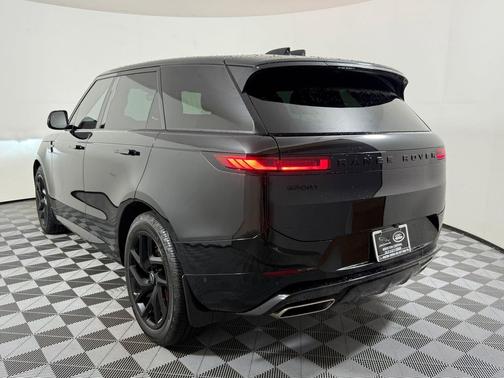 Santorini Black Metallic 2024 Land Rover Range Rover Sport SE