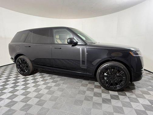 2026 Land Rover Range Rover P530 SE 7 Seat