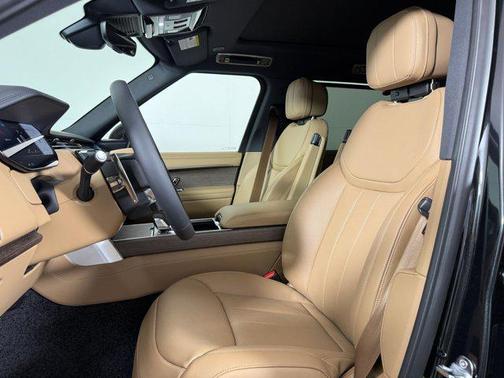 2026 Land Rover Range Rover P530 SE 7 Seat