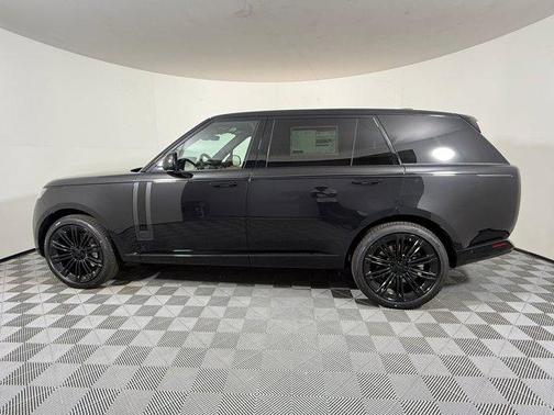 2026 Land Rover Range Rover P530 SE 7 Seat
