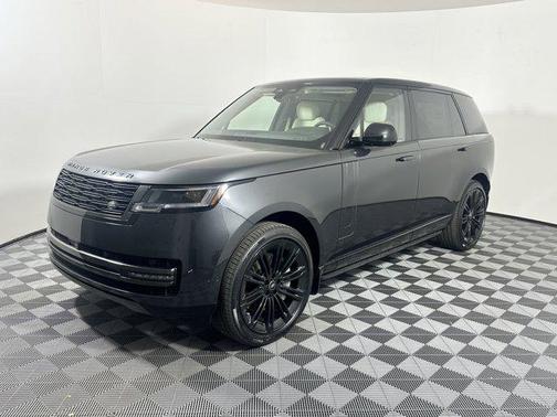 2025 Land Rover Range Rover P530 SE 7 Seat