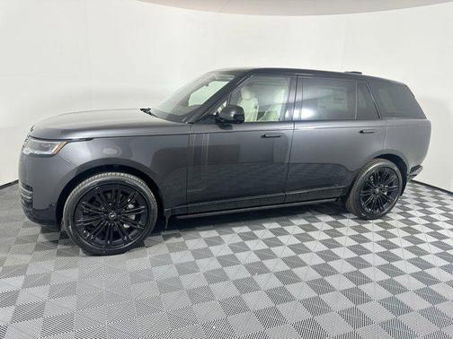 2025 Land Rover Range Rover P530 SE 7 Seat