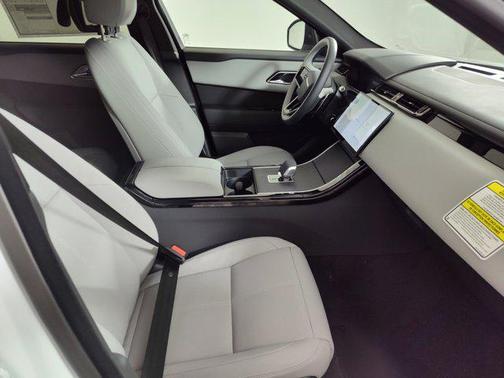 2026 Land Rover Range Rover Velar Dynamic SE