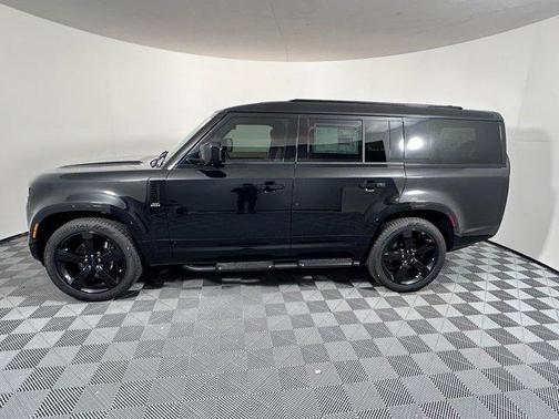 2026 Land Rover Defender V8